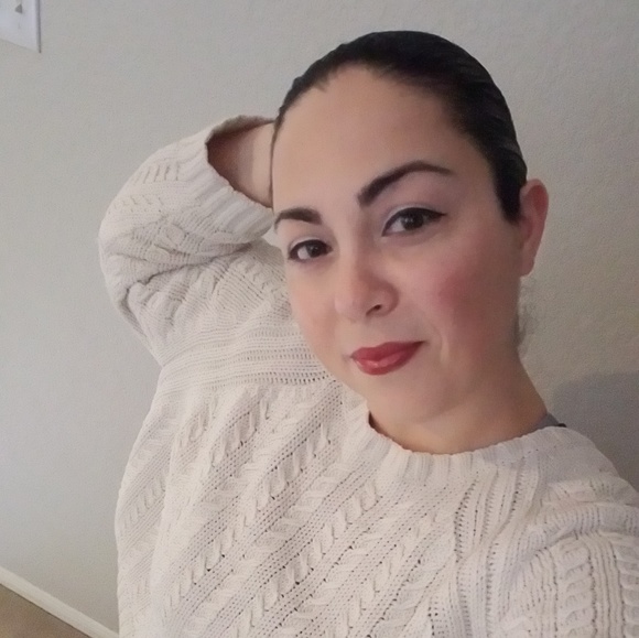 Meet your Posher, Ruth - Picture 1 of 7